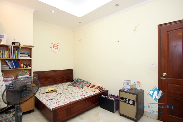 6 bedrooms house for rent in Dang Thai Mai , Tay Ho dis.